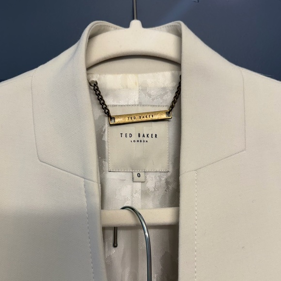 Ted Baker Cream Suit (Blazer and Pant set) - Picture 5 of 14